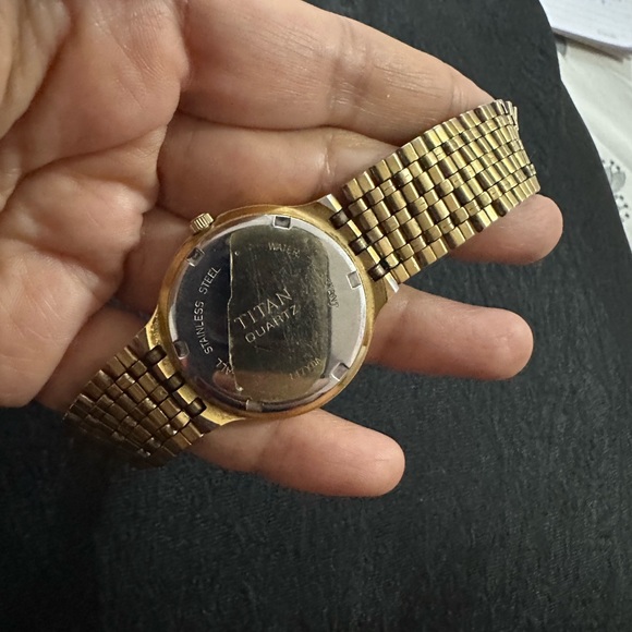 Titan original men’s watch - Picture 4 of 9